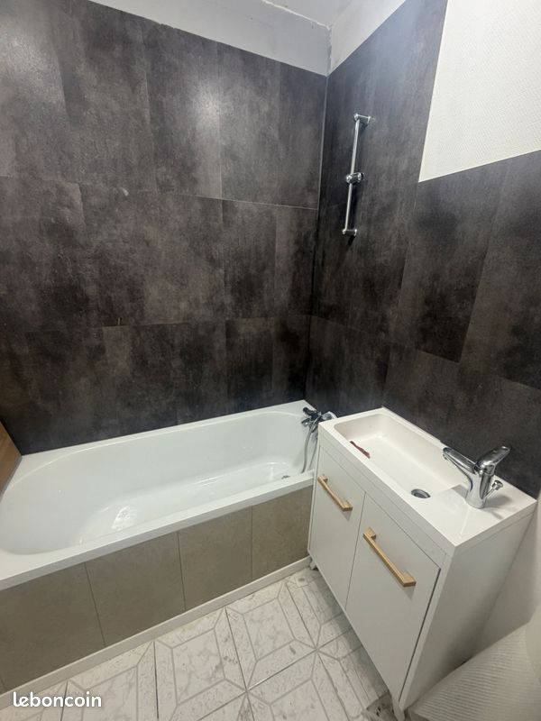 Appartement 4 pièces 81 m² · à Saint-Omer · 81 m² · 965 €/mois