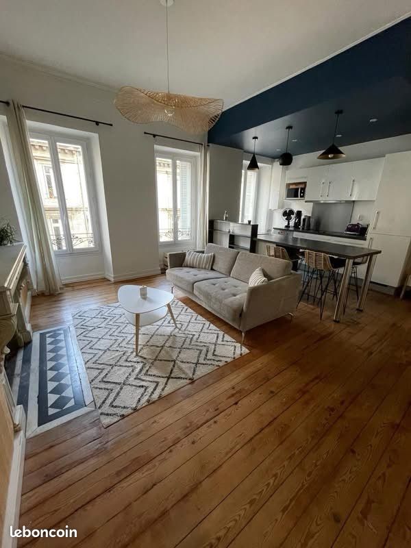 Appartement 2 pièces 53 m² · à Bordeaux · 53 m² · 950 €/mois