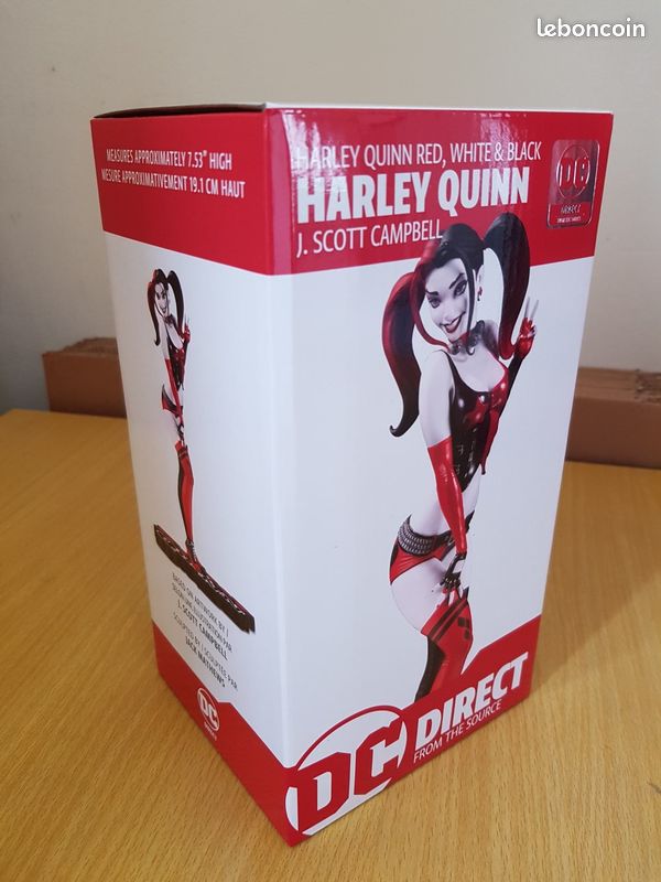 DC Direct Red, White & Black statue Harley Quinn