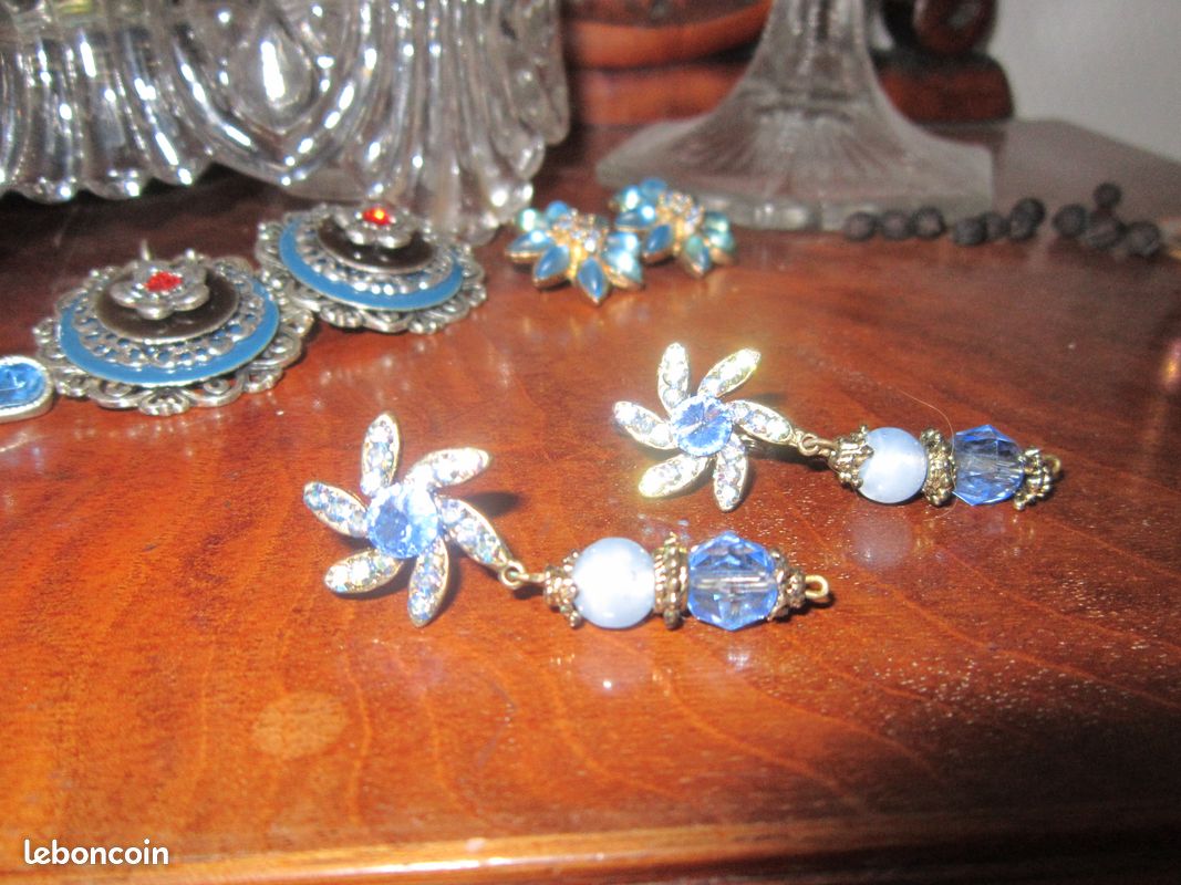 Dormeuses en forme d'étoiles (image 1)