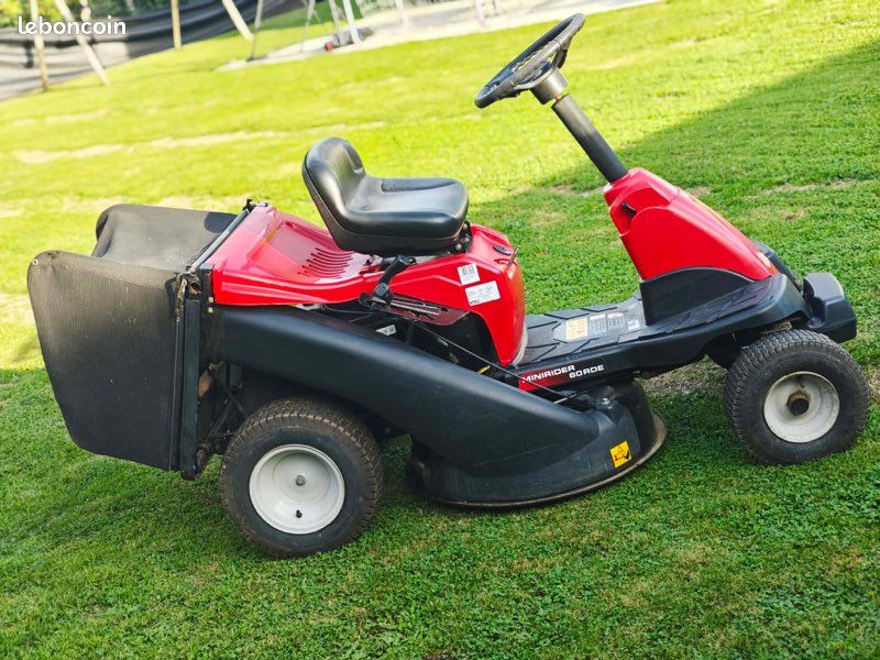 Vend tracteur tondeuse à réparer (image 3)