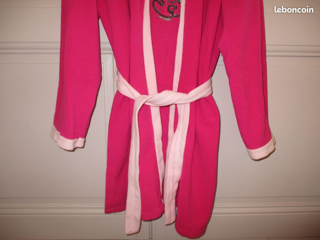 Peignoir fille 10 ans neuf Vêtements