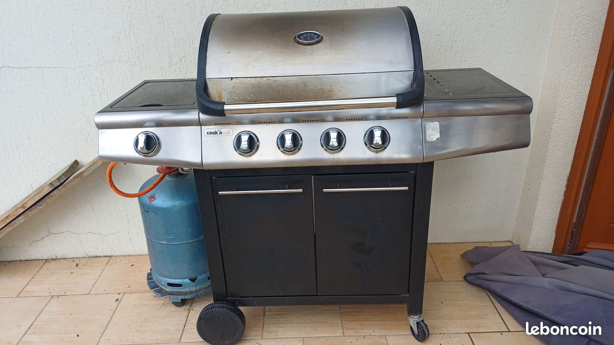 Barbecue plancha gaz 4 bruleurs + réchaud latéral (image 1)