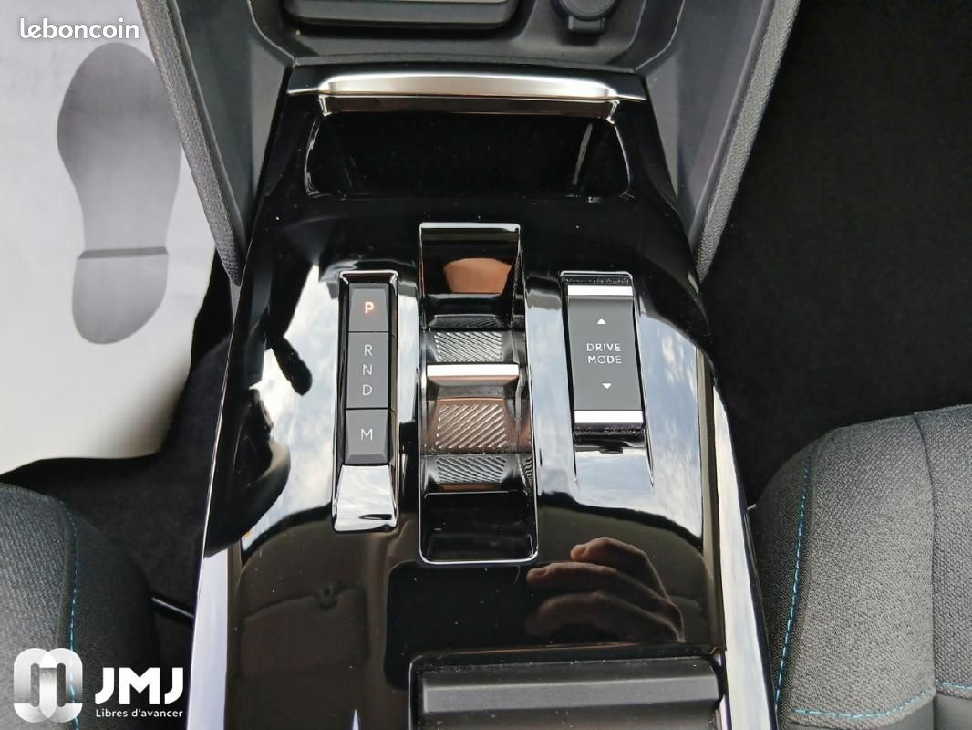 Citroën C4 PureTech 130 EAT8 Max (image 14)