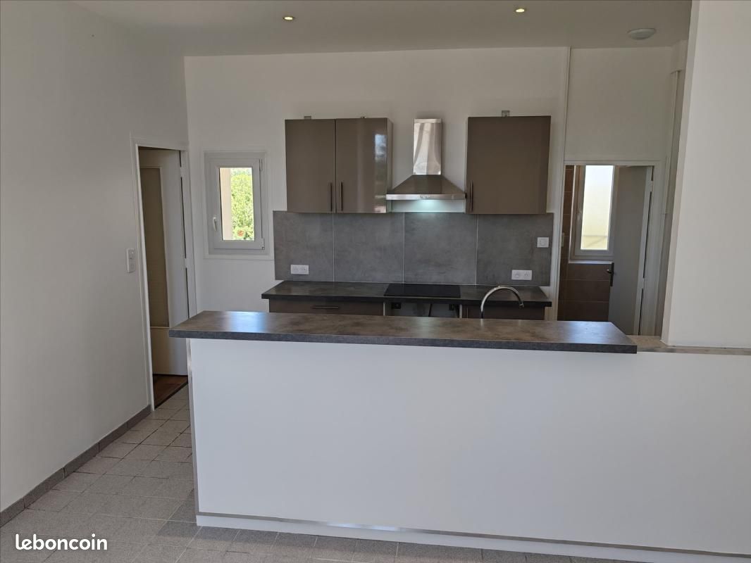 Appartement 3 pièces 95 m² · à Mozac · 95 m² · 800 €/mois