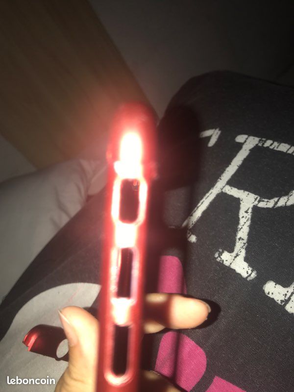 Coque un peu cassé (image 5)