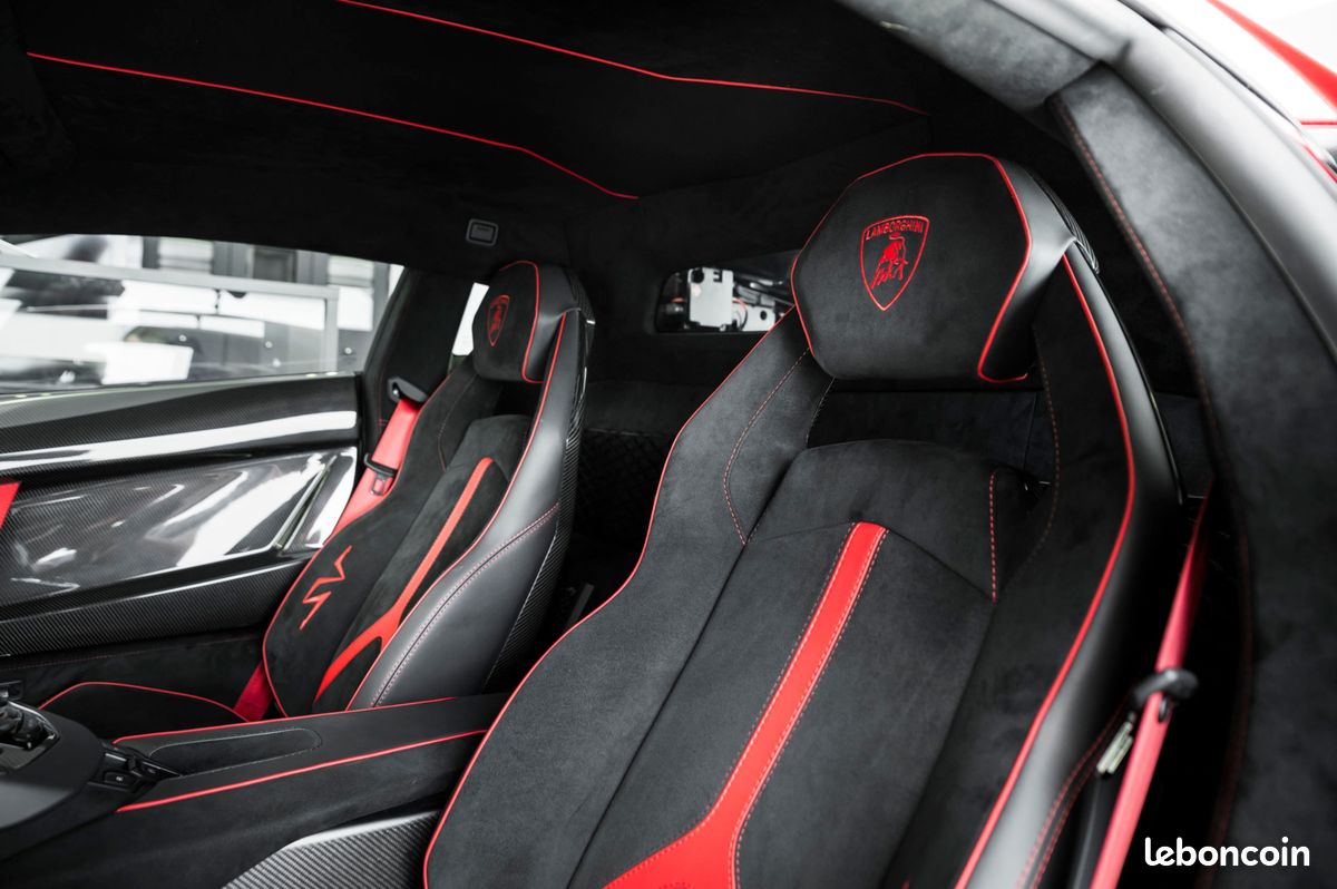Lamborghini Aventador SV Coupé LP750-4 V12 6.5 750 ch (image 9)