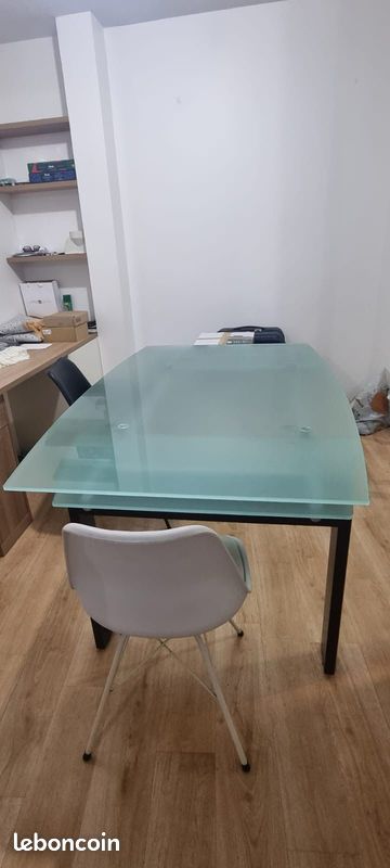 Table a manger en verre 6 personnes (image 2)