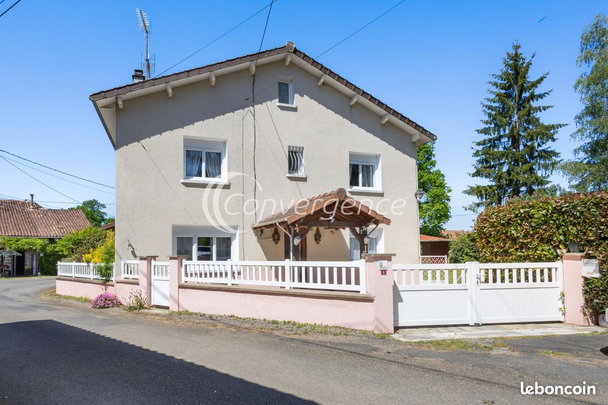 Maison 6 pièces 98 m² · à Videix · 98 m² · 129 000 €