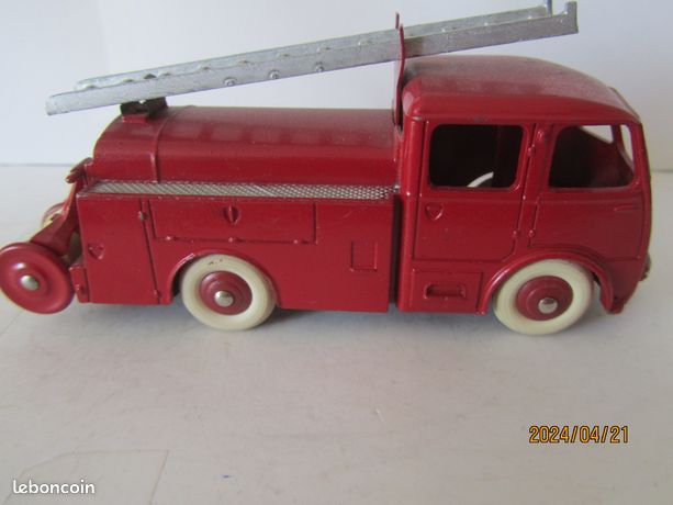 Dinky Toys - Échelle 1/48 - Fourgon Incendie Berliet