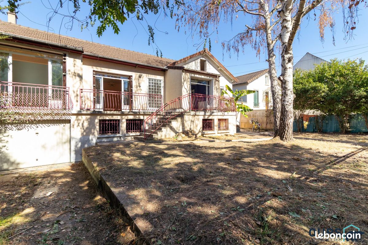Maison 6 pièces 124 m² · à Stains · 124 m² · 320 000 €