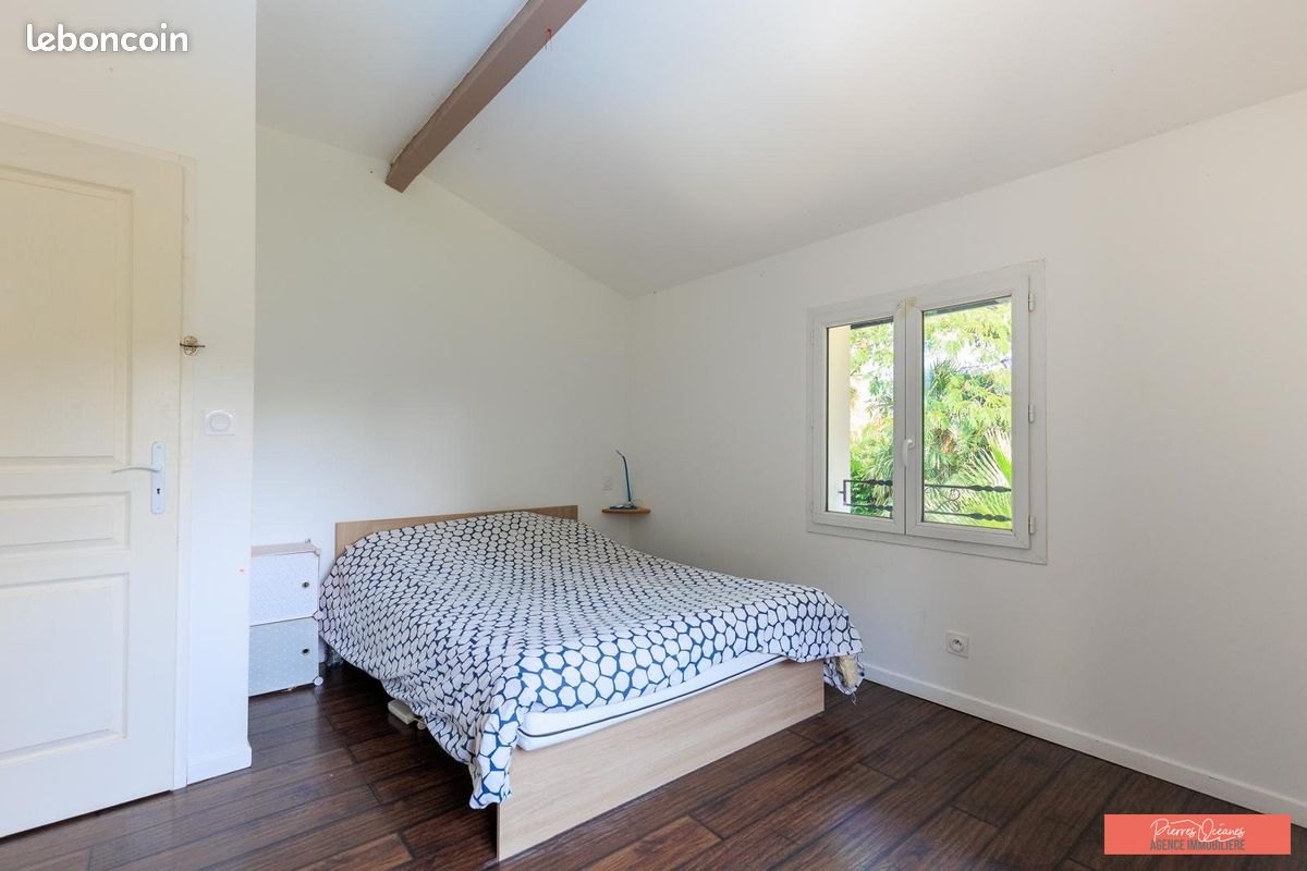 Propriété 9 pièces 213 m² (image 8)