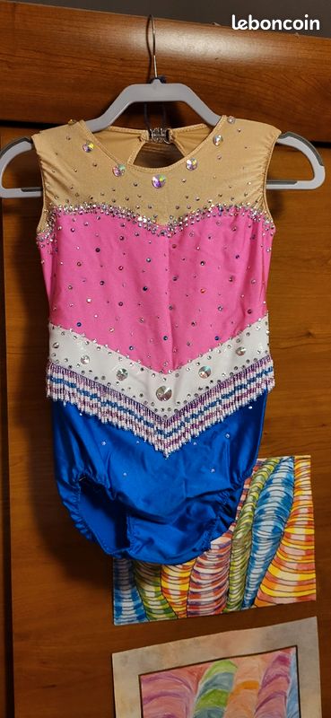 Justaucorps de twirling 10/12 ans selon la morphologie (image 2)