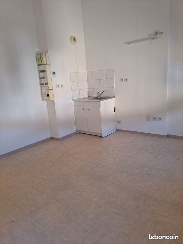 Appartement 2 pièces 43 m² · à Saint-Maximin-la-Sainte-Baume · 43 m² · 630 €/mois