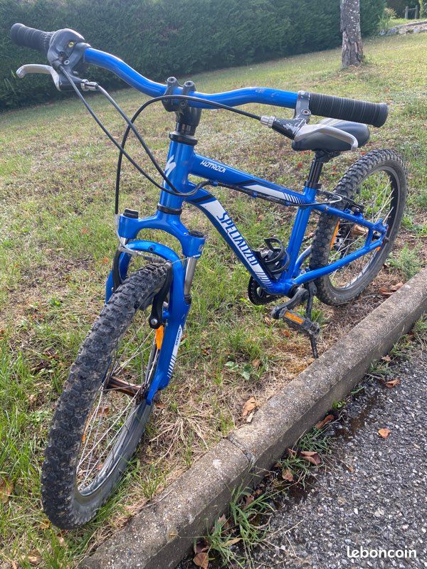 Vélo Spécialized VTT enfant 20 pouces (image 2)