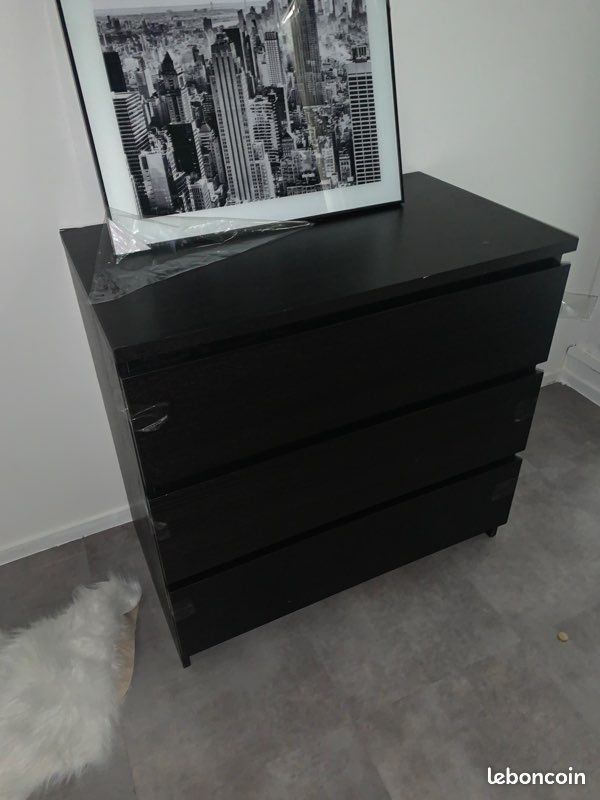 Commode (image 2)