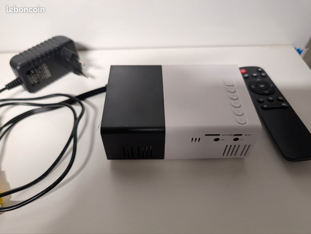 Mini projecteur (image 3)