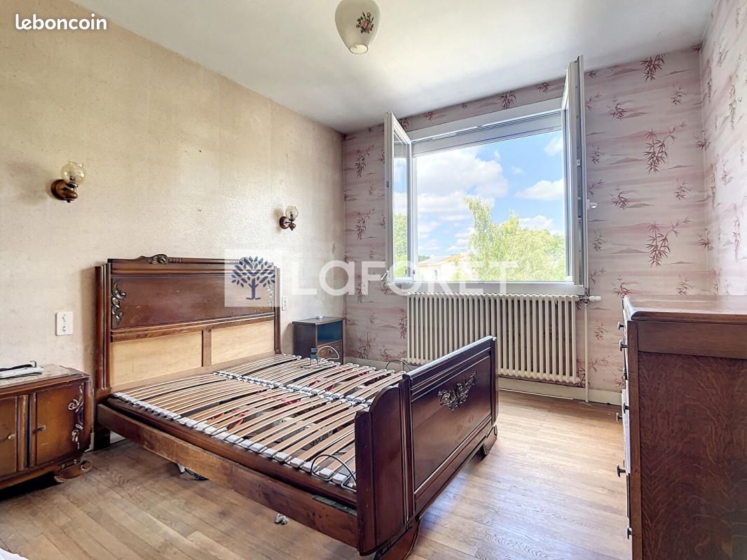 Pavillon 4 pièces 118 m² - Parthenay 79200 (image principale 16)