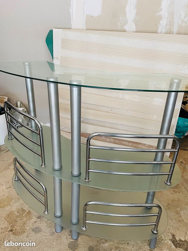 Bar en verre transparente (image 2)