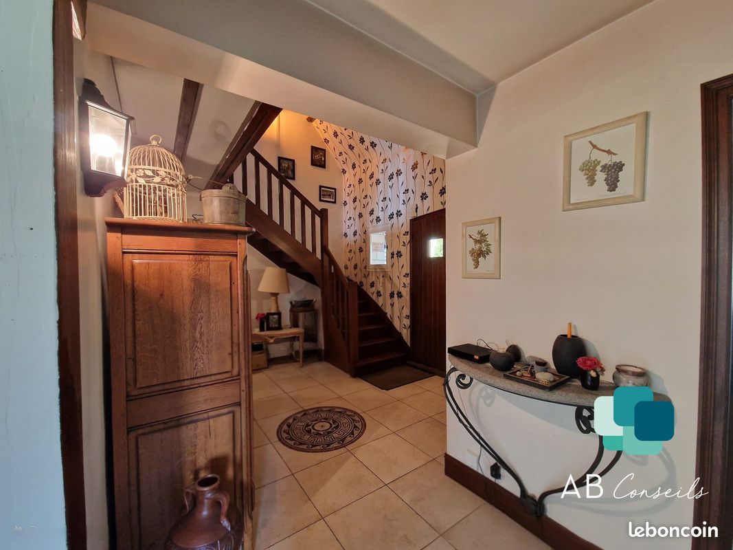 Propriété 6 pièces 208 m² (image 20)