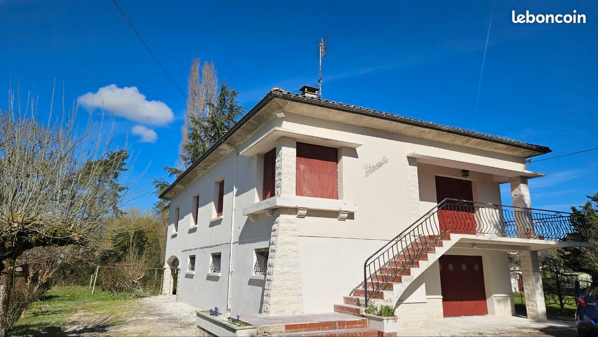 Maison 13 pièces 210 m² · à Port-Sainte-Foy-Et-Ponchapt · 210 m² · 210 000 €