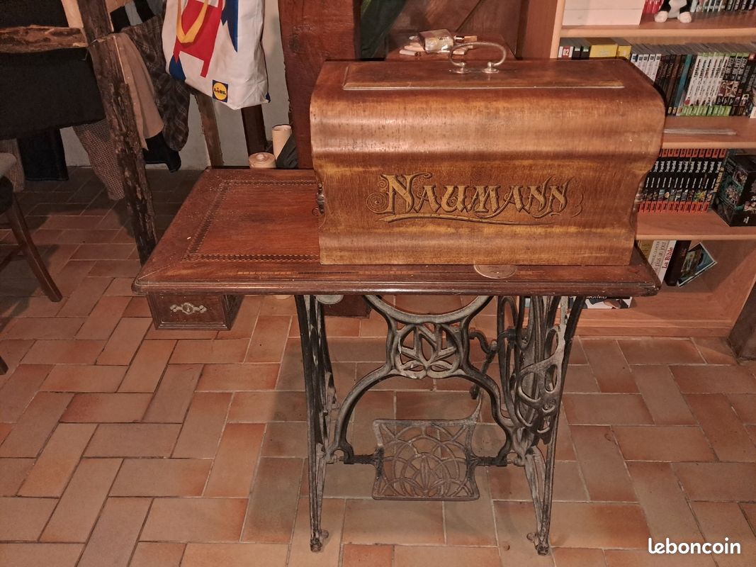 Vend machine à coudre ancienne (image 1)