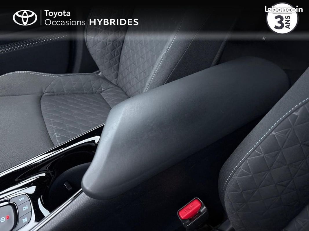 Toyota C-HR 122h Edition 2WD E-CVT RC18 (image 24)