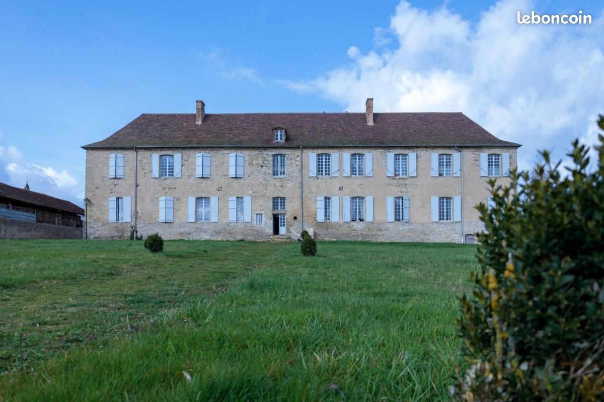 Appartement 6 pièces 112 m² · à Brugheas · 112 m² · 115 000 €