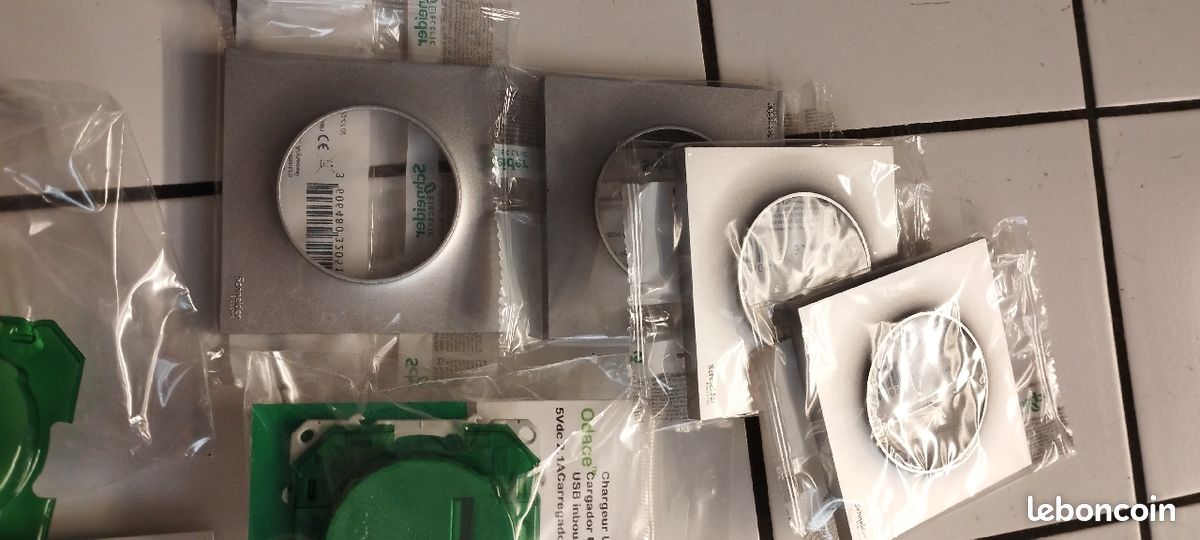 Pc type USB Odace Schneider (image 3)