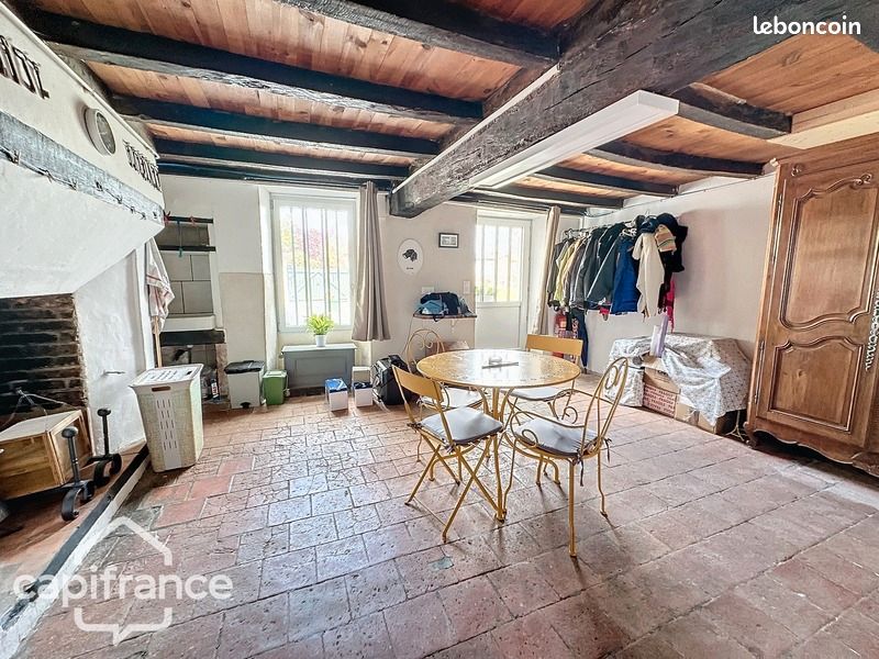 Maison 6 pièces 180 m² - Plaine-et-Vallées 79100 Oiron (image principale 9)