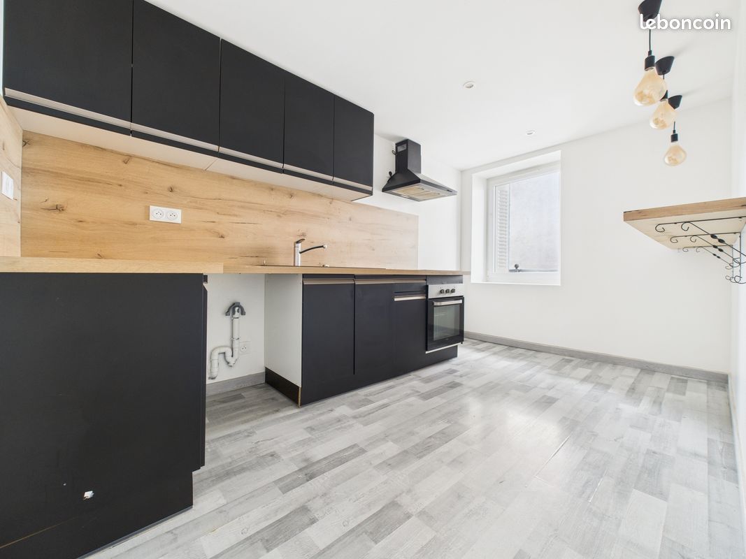 Maison 5 pièces 97 m² · à Saint-Pierre-d'Albigny · 97 m² · 169 000 €