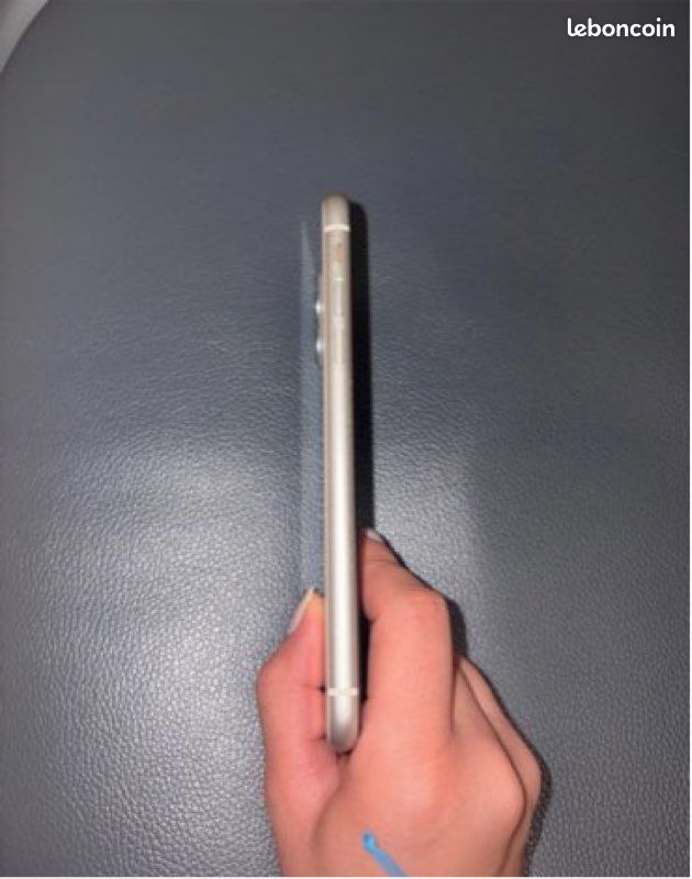 IPhone 11 (image 3)