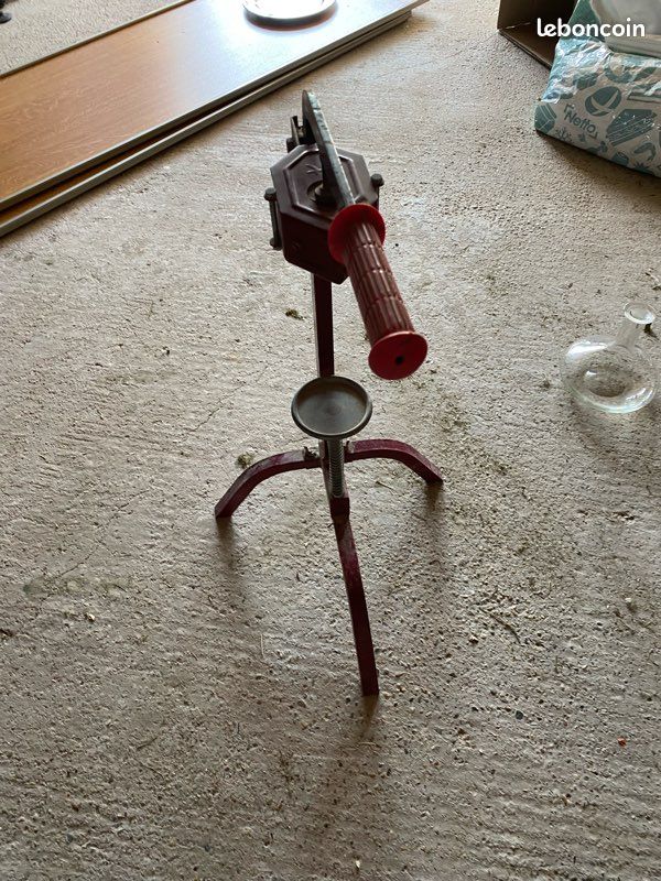 Bouchoneuse pour vin (image 2)