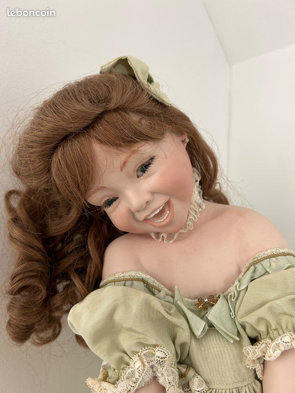 Ancienne Poupée mignonette porcelaine ou biscuit , nue _ 10 cm