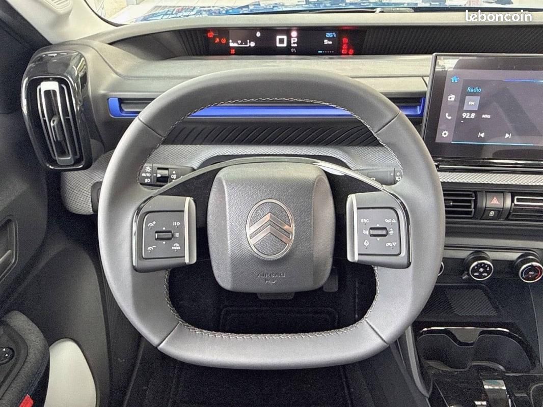 Citroën C3 Hybride 110 ch Automatique - Plus (image 9)