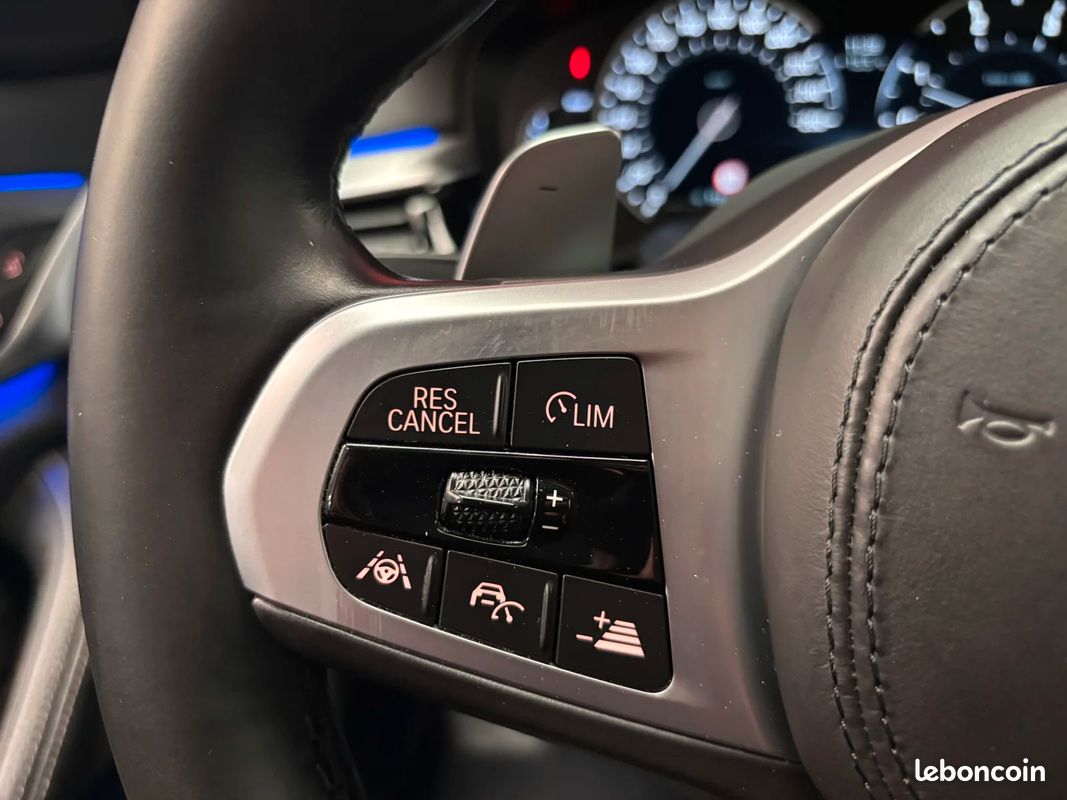 BMW 530d TOURING M SPORT XDRIVE 265 CH BVA8 – TOIT PANORAMIQUE - CAMÉRA 360° - GARANTIE (image 29)