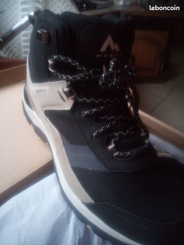 Chaussure de marche (image 1)
