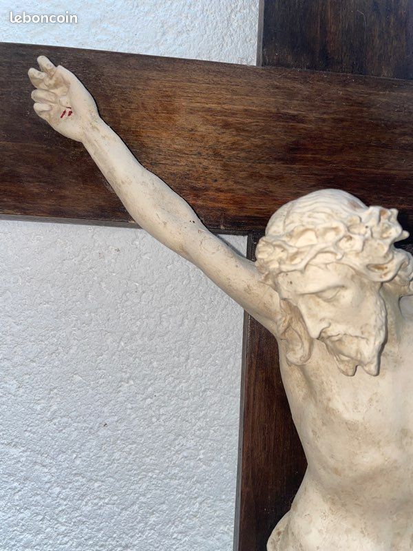 Grand crucifix ancien bois Christ plâtre granuleux retouché main env. 1 m (image 3)