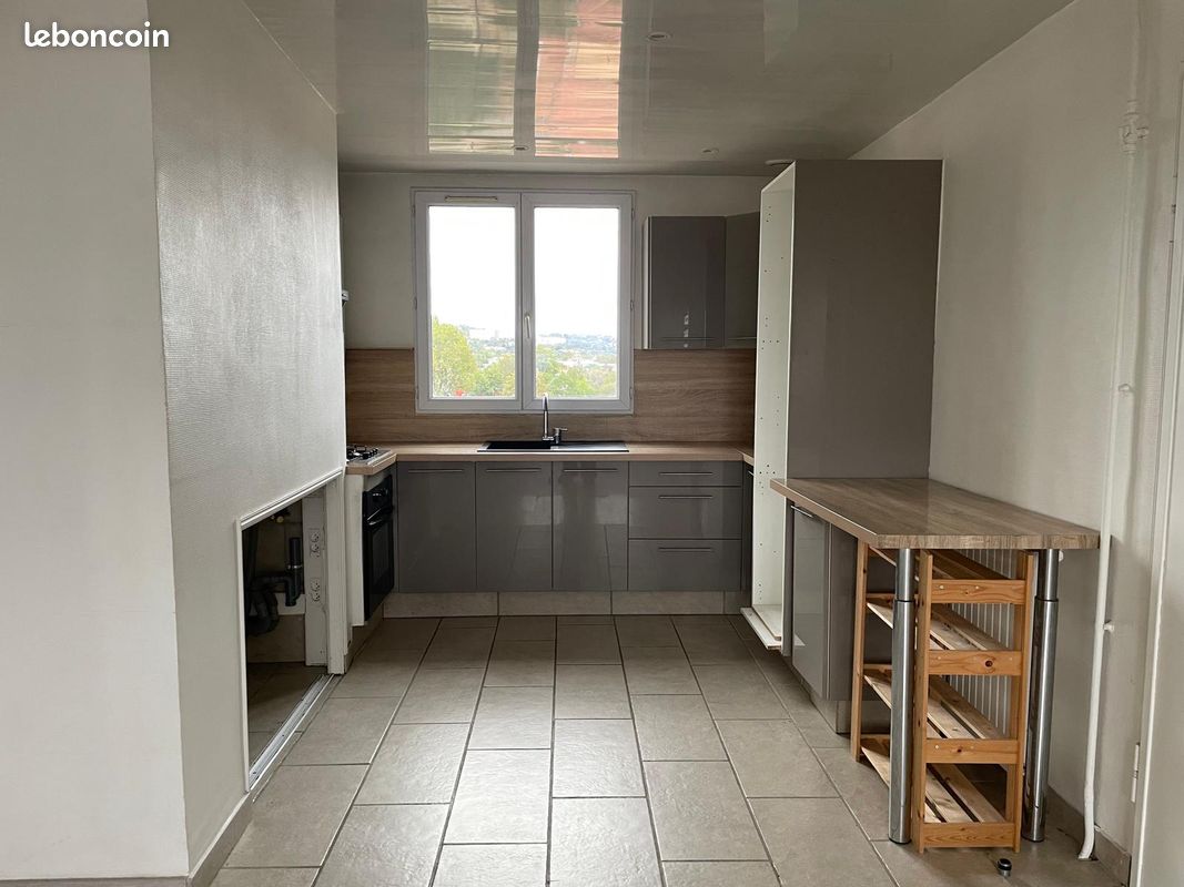 Appartement 3 pièces 53 m² · à Oullins-Pierre-Bénite · 53 m² · 850 €/mois