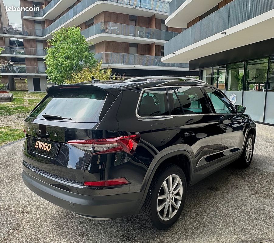 Skoda kodiaq 2.0 tdi 150 ch scr style 4x2 dsg 7pl / toit ouvrant / entretien constructeur (image 5)