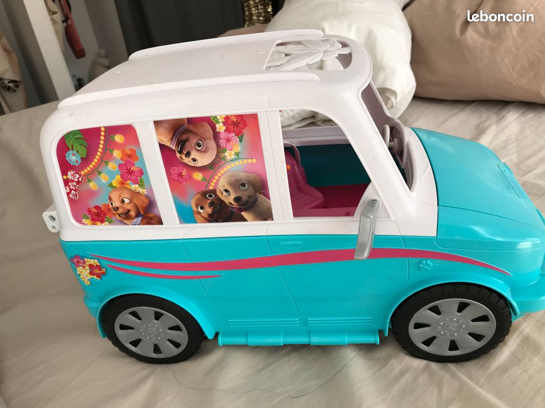 Ambulance Barbie (image 14)