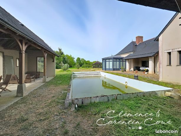 Maison 11 pièces 274 m²