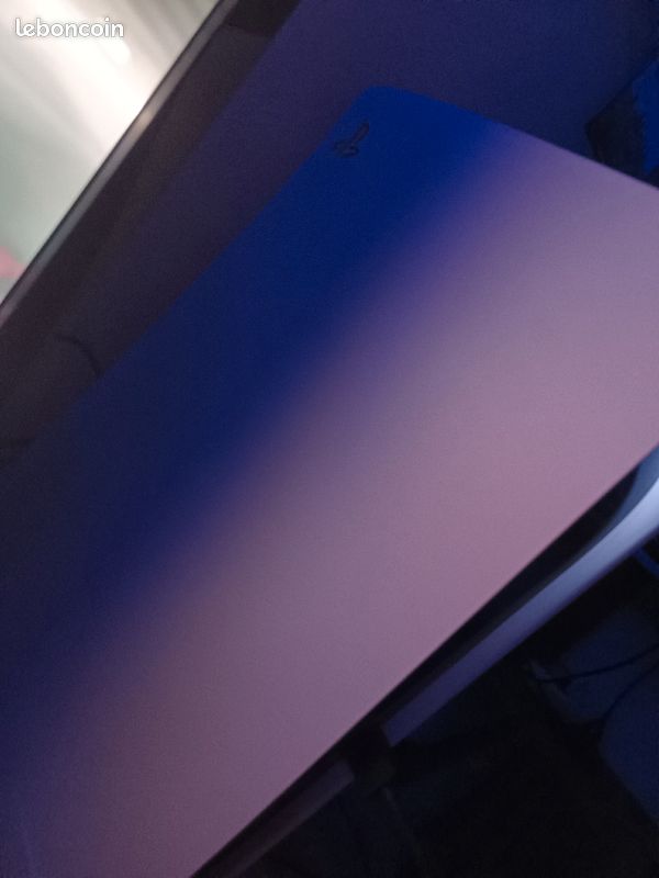 Vend PS5 + clavier souris + tapis de souris + beloader + xim apex + casque+ écran + 2 manettes (image 2)