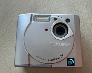Fujifilm FinePix F600 EXR - Revue et fiche technique