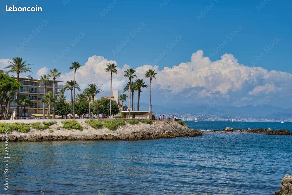 Maison 6 pièces 170 m² · à Antibes · 170 m² · 899 000 €