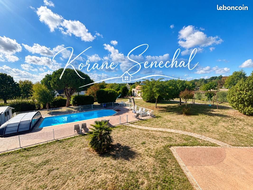Maison 12 pièces 325 m² · à La Bazoge · 325 m² · 624 000 €