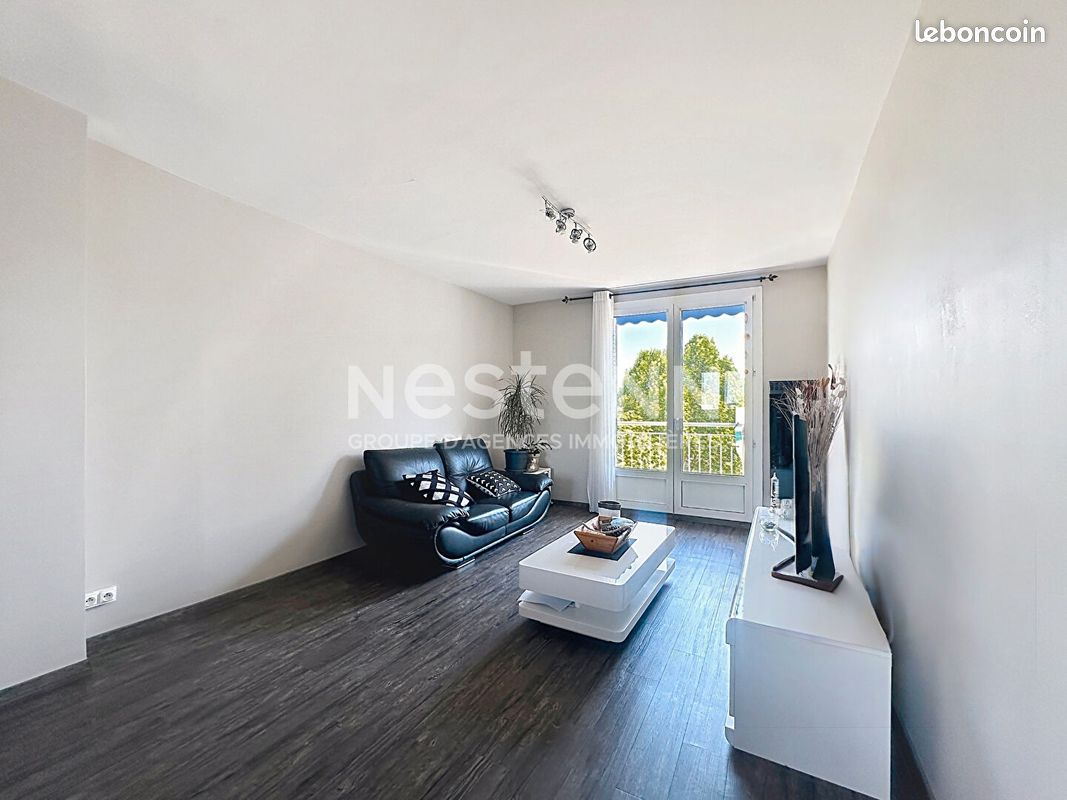 Appartement 3 pièces 60 m² · à Bron · 60 m² · 180 000 €