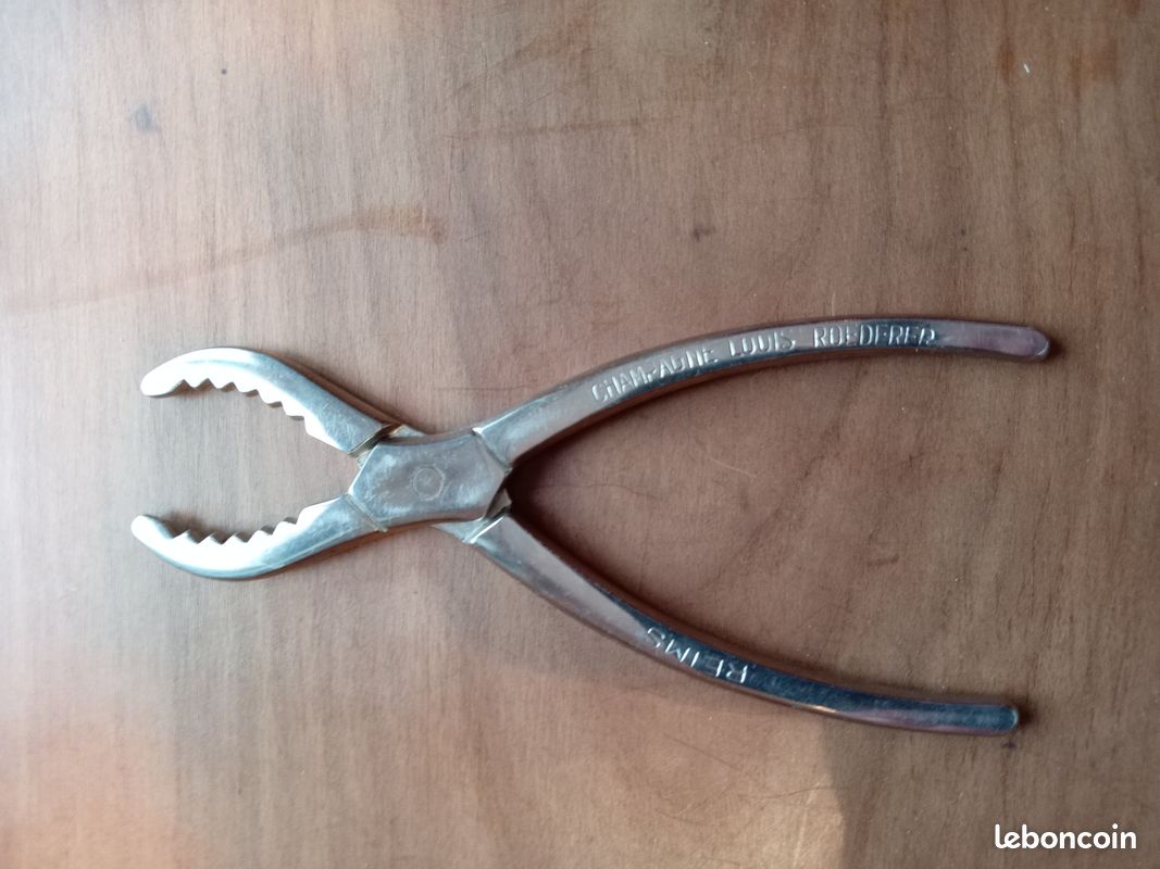 Pince Nickelée AUSONIA Pour Bouchons De Champagne – Outil Ouverture Sécurisée Et Élégante