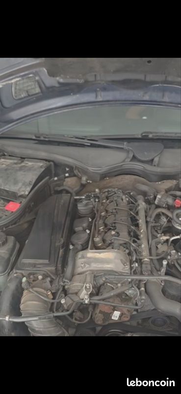Pièces moteur mercedes classe C (image 1)