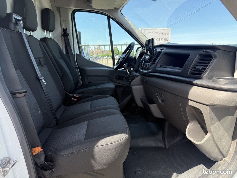 Ford TRANSIT 2T FG T310 L3H2 2.0 ECOBLUE 130CH S&S AMBIENTE (image 11)